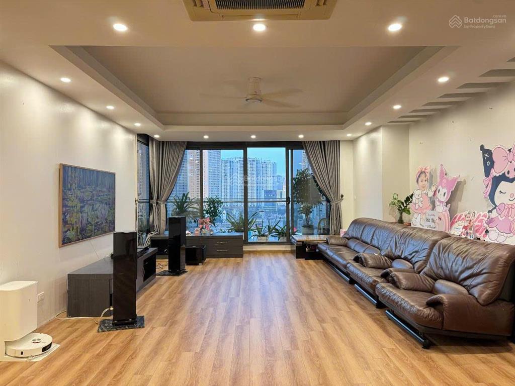 Thật 100%!!! cần bán gấp ch lô góc tòa tsq mỗ lao, hà đông 225m2 3pn slot oto giá sốc chỉ 60tr/m2