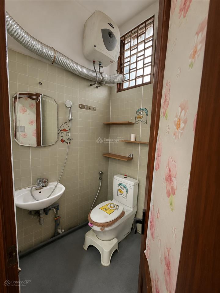 Số 7 ngõ 8 láng hạ chính chủ cho thuê căn studio rộng 40m2 có ban công