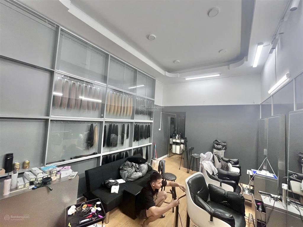 Cho thuê cửa hàng, mbkd tầng 1 riêng biệt không chung chủ.