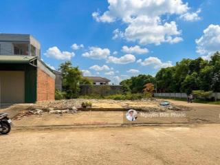 Lô góc kqh ngọc anh cạnh trường tiểu học. cách tỉnh lộ 10  nguyễn đình tứ 50m