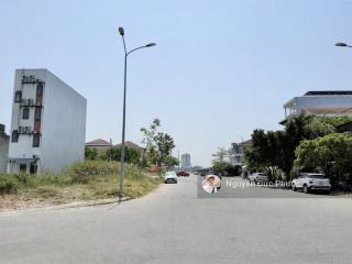 Lô góc 2 mặt tiền đường đại cồ việt. view kênh sinh thái. gần aeon mall. ngay ngã tư âu lạc