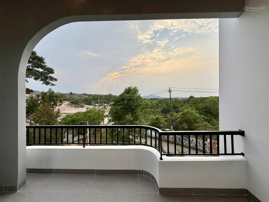 Căn homestay dòng tiền thu nhập ổn định hàng ngày  view đồi triệu đô
