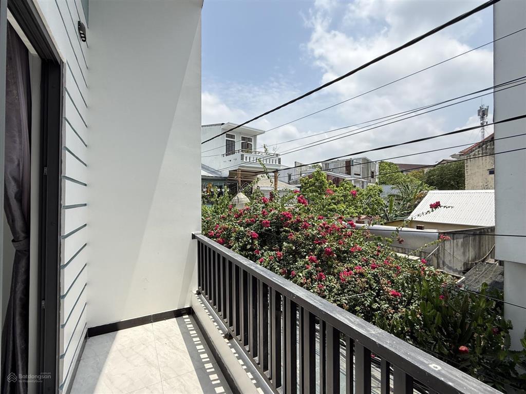 Nhà 2 tầng kiệt xuân diệu  trường an. cách đường chính vài bước chân.