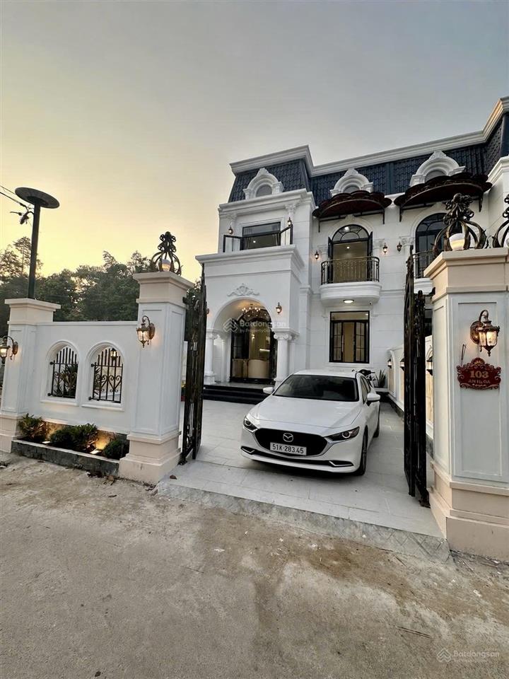 Căn nhà tân cổ điển kiệt 103 thiên thai, an cựu, tp huế. cách đường chính vài bước chân