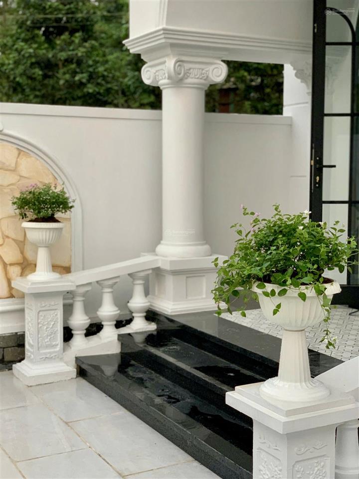 Căn nhà tân cổ điển kiệt 103 thiên thai, an cựu, tp huế. cách đường chính vài bước chân