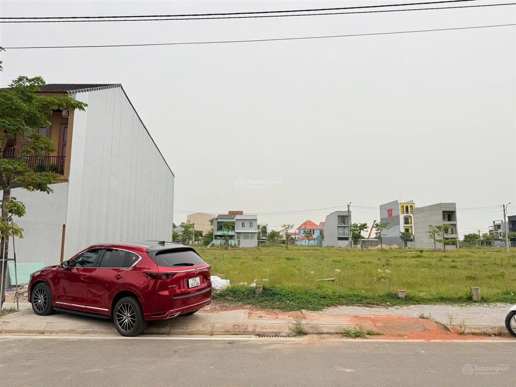 Đất cic8. vị trí đẹp gia tốt. gần khách sạn thiên ân, la vela. cách aeon mall 3p di chuyển