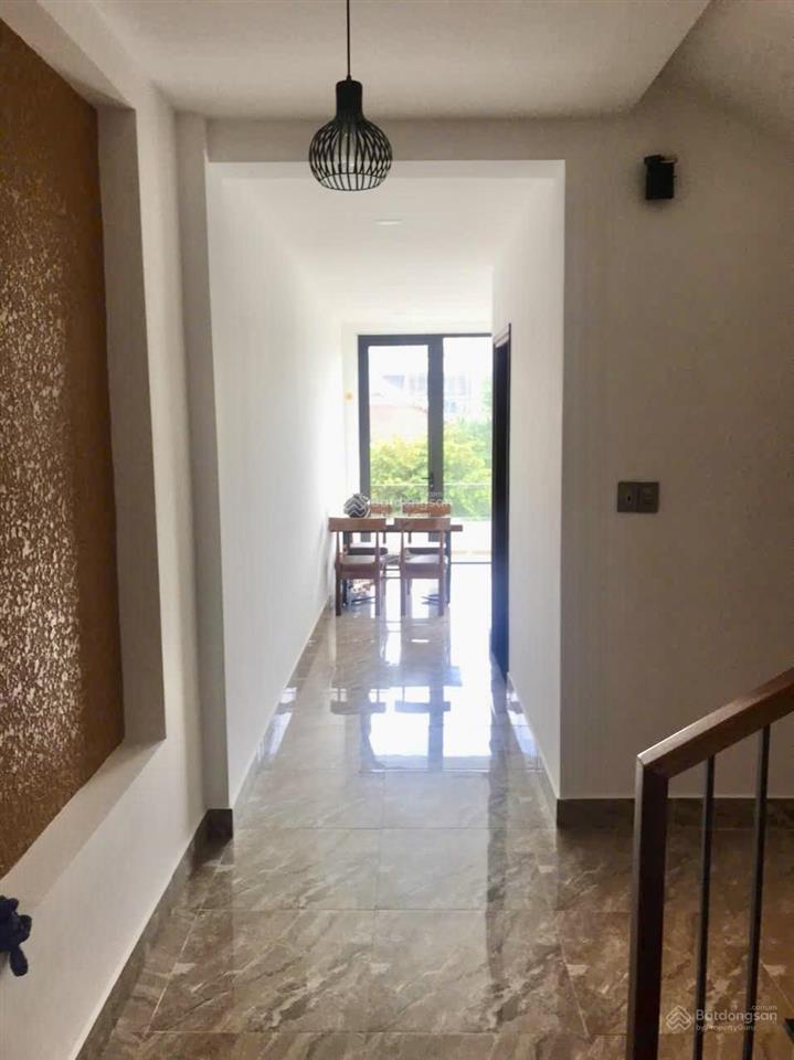Nhà 4 tầng 1 tum mặt tiền hà huy giáp  kqh nam vỹ dạ.