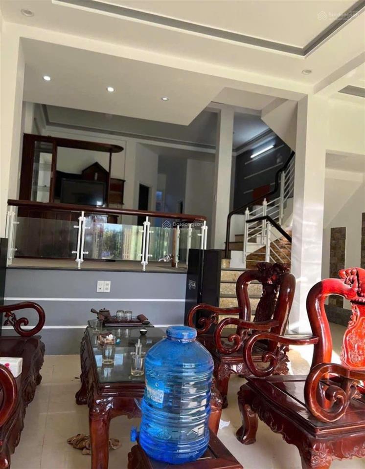 Nhà 3 tầng mặt tiền trục chính đường pha  kqh hạ cồn trống. đối lưng phạm văn đồng