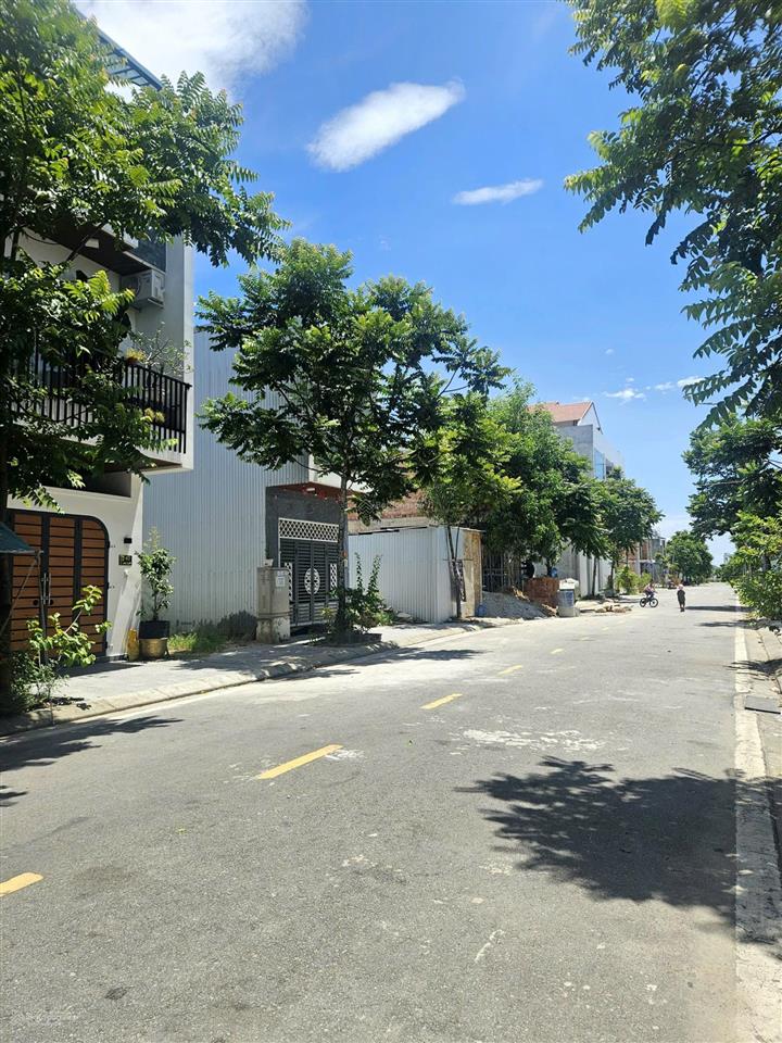 Bán đất mặt tiền lê mô khởi  kqh hương sơ. cạnh công viên lớn