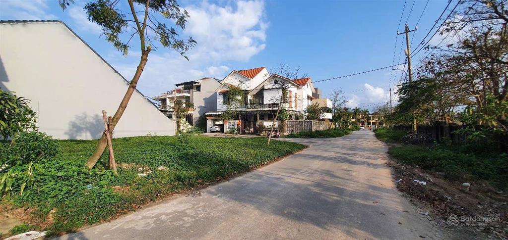 Bán đất kqh kim long, lô góc 2 mặt tiền đẹp sau lưng trường tiểu học kim long