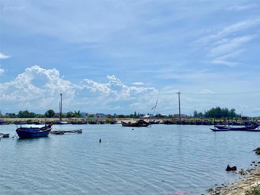Đất kqh hải dương. cách biển 800m. vài bước chân ra phá tam giang
