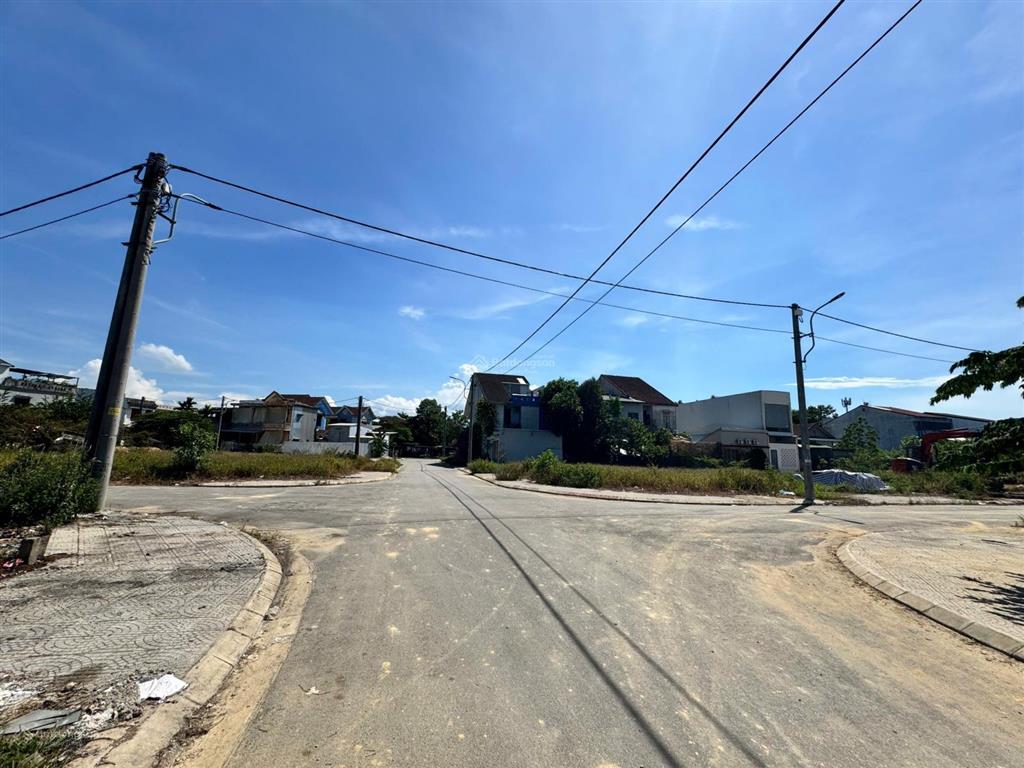Đất kqh kim long mới. cạnh trường tiểu học. cách chợ 150m