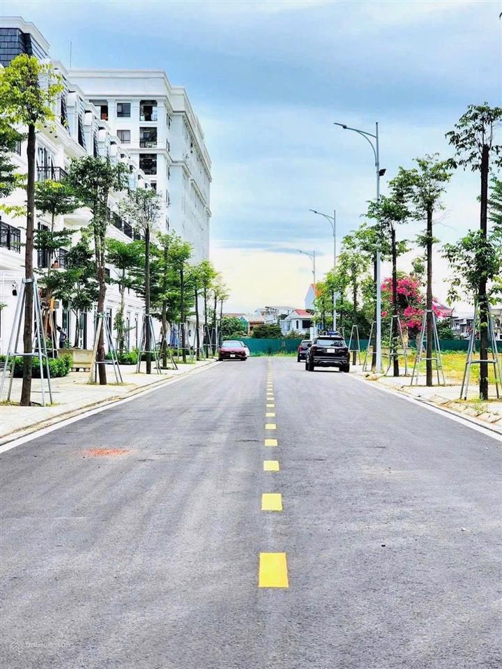 Shophouse phú xuân city. đã hoàn thiện 2 tầng đang kinh doanh. view công viên