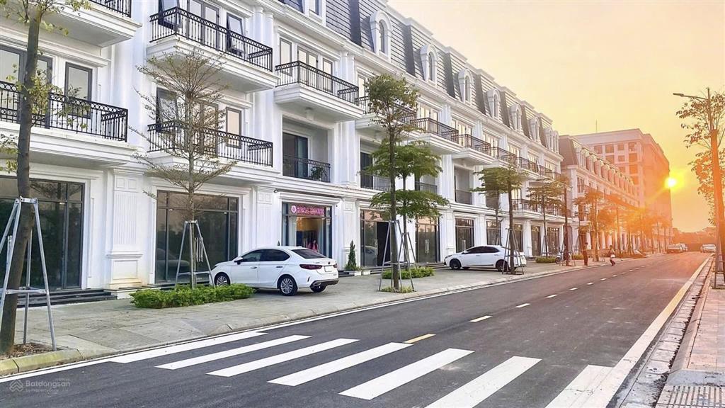 Shophouse phú xuân city. đã hoàn thiện 2 tầng đang kinh doanh. view công viên