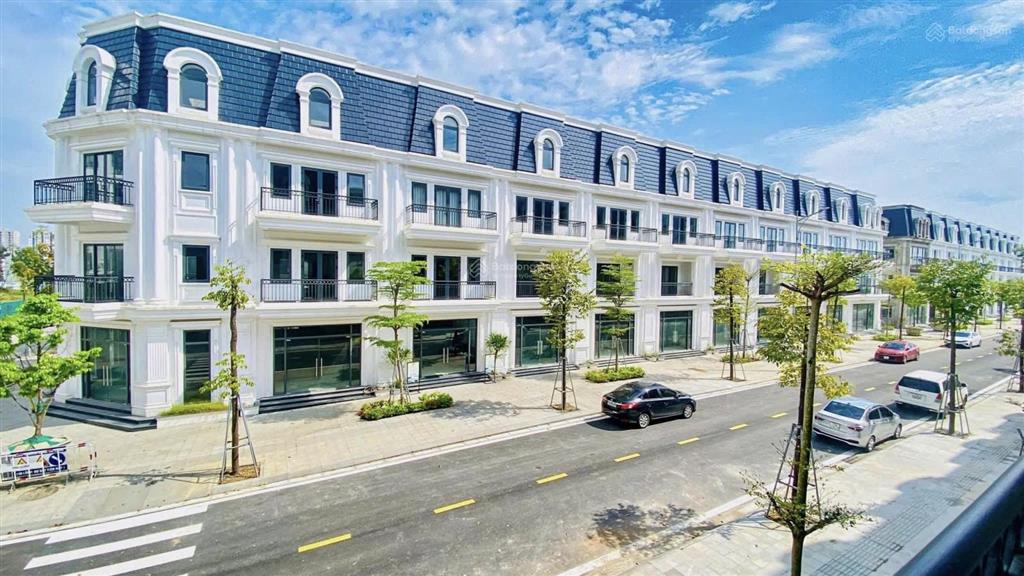 Shophouse phú xuân city. đã hoàn thiện 2 tầng đang kinh doanh. view công viên