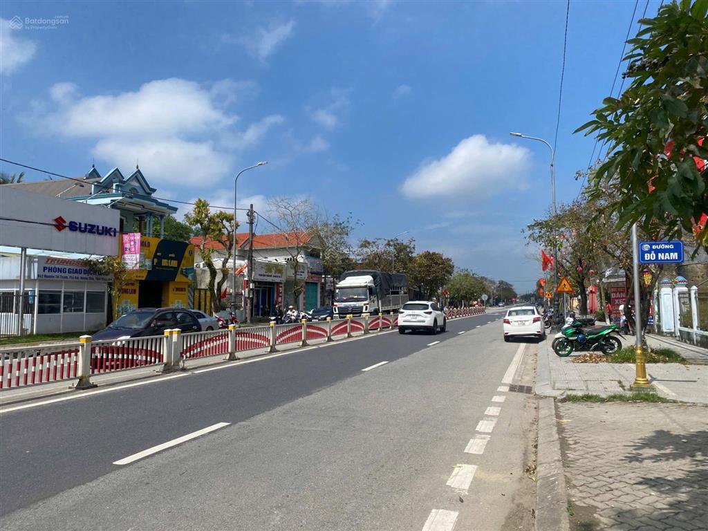 Nhà 3 tầng 2 mặt tiền nguyễn tất thành  trung tâm phú bài