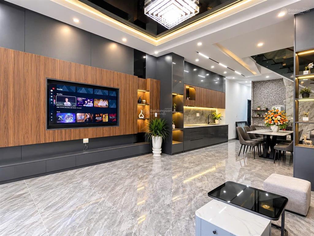 Nhà 2 tầng nội thất xịn xò kiệt 36 huyền trân công chúa, thủy xuân  tp huế
