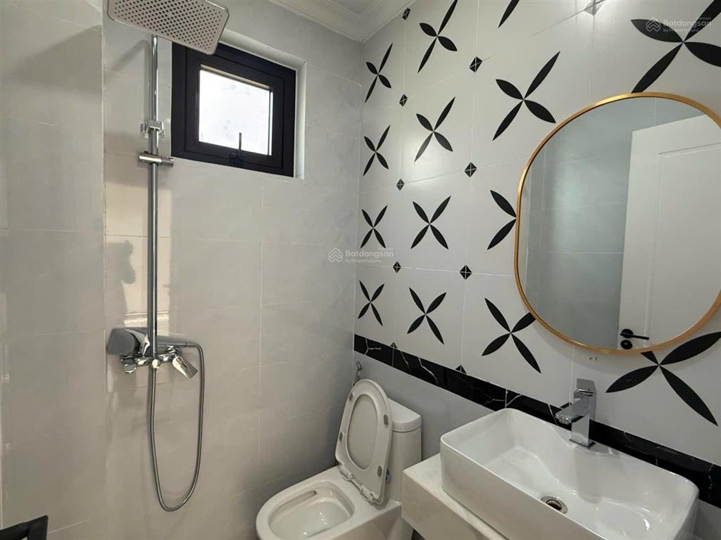 Nhà 2 tầng sân vườn view thoáng kiệt sử hy nhan, thủy xuân, tp huế
