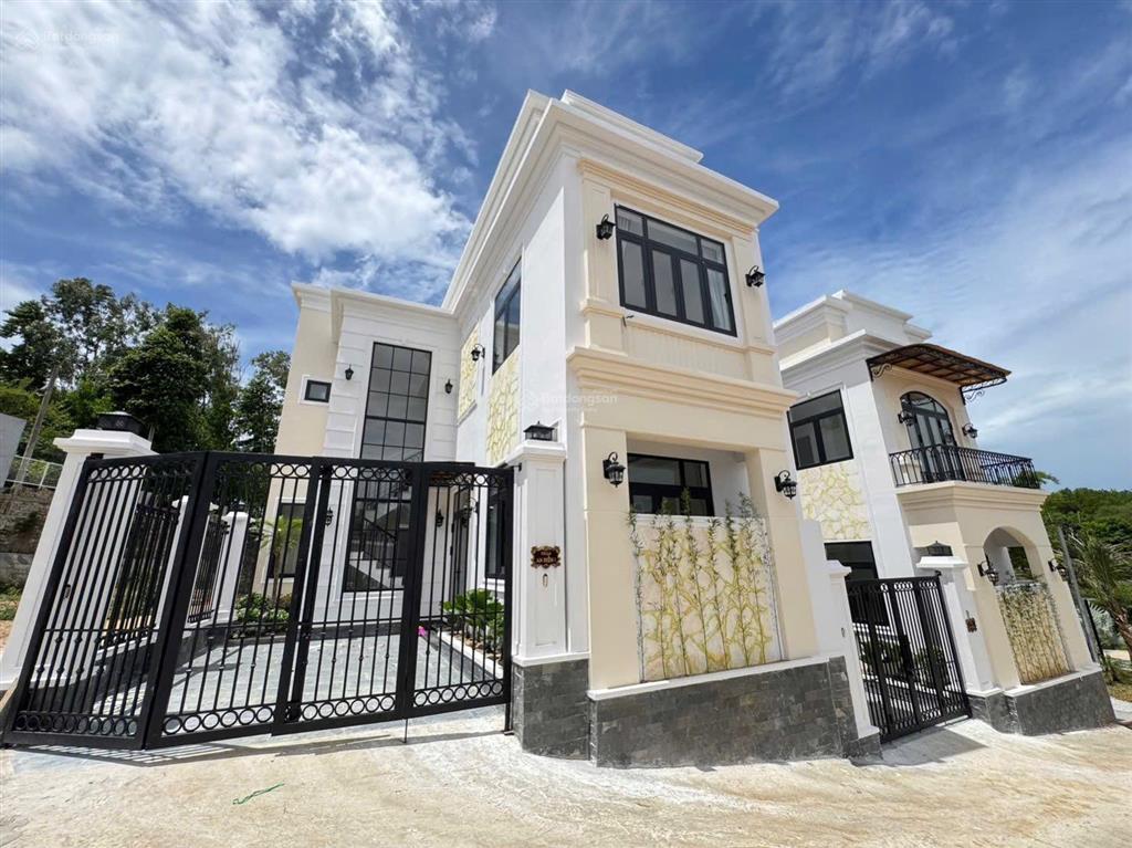 Nhà 2 tầng sân vườn view thoáng kiệt sử hy nhan, thủy xuân, tp huế