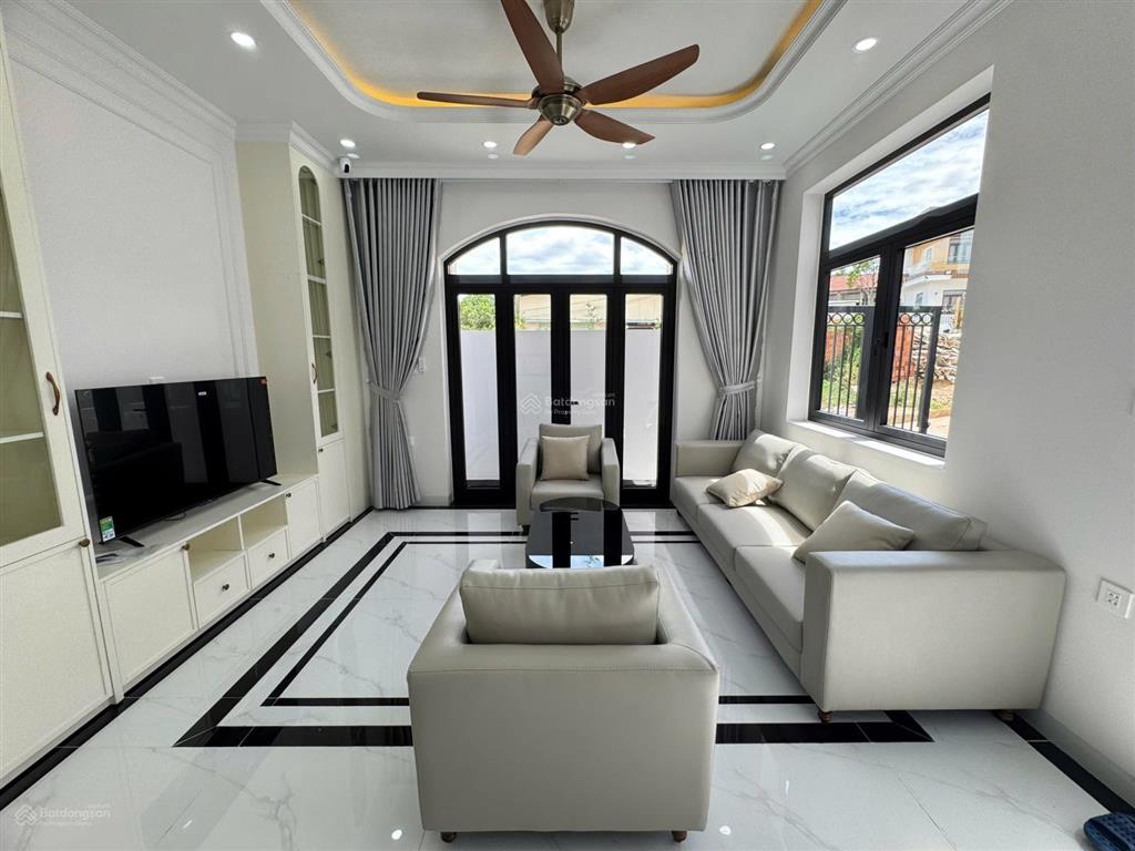 Nhà 2 tầng sân vườn view thoáng kiệt sử hy nhan, thủy xuân, tp huế