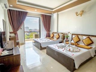 Khách sạn ngay trung tâm thành phố huế. cách phố tây 3p di chuyển.
