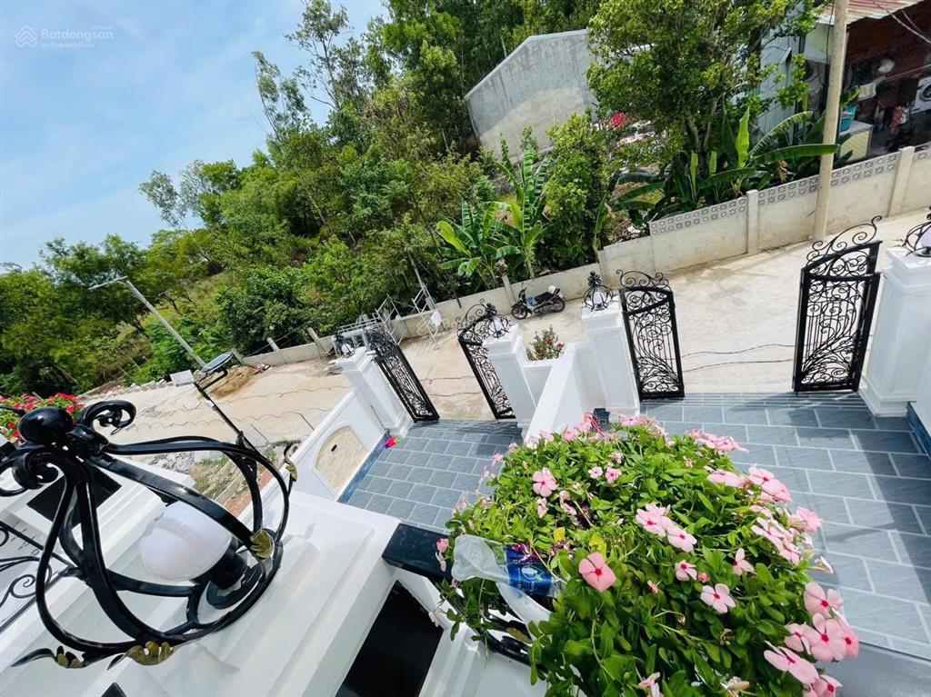 Căn nhà phong cách tân cổ điển kiệt ô tô vũ ngọc phan. cạnh vành đai 3.