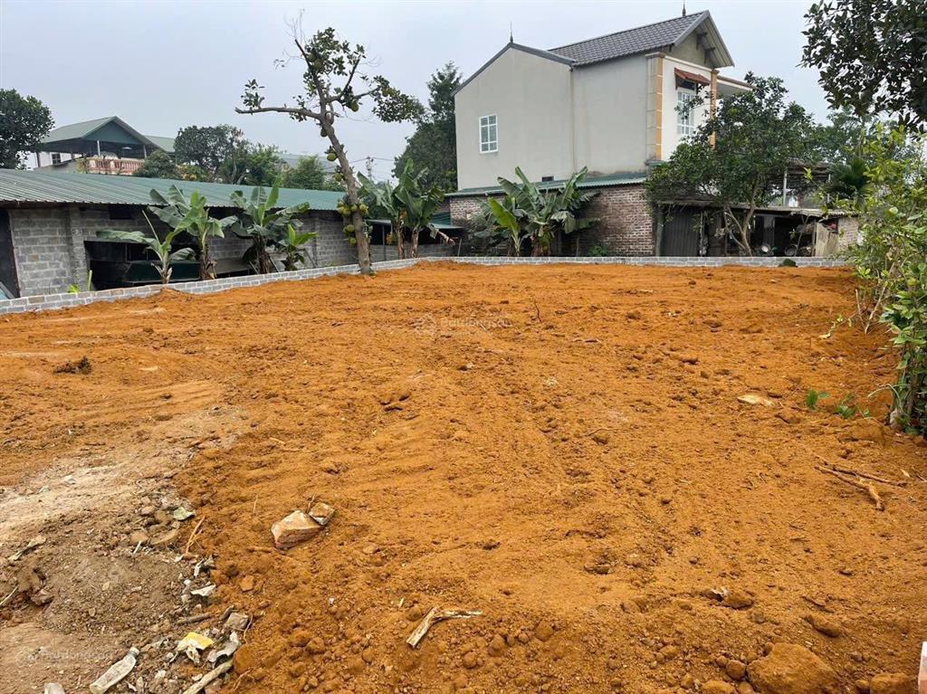 Chủ gửi bán lô đất đẹp cách trục ápphan chỉ 100m khu dân cư đông đúc giá tốt cho chủ đầu tư