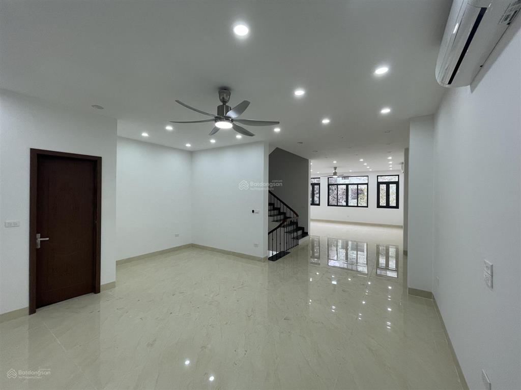 Chính chủ cho thuê nhà hoàn thiện tại geleximco phường dương nội tp hà nội