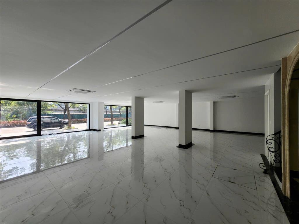 Cho thuê mặt bằng kinh doanh hoặc văn phòng diện tích 800m2 tại phường dương nội tp hà nội