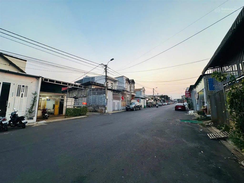 Chính chủ bán nhà mặt tiền đường đỗ nhuận, phường buôn ma thuột