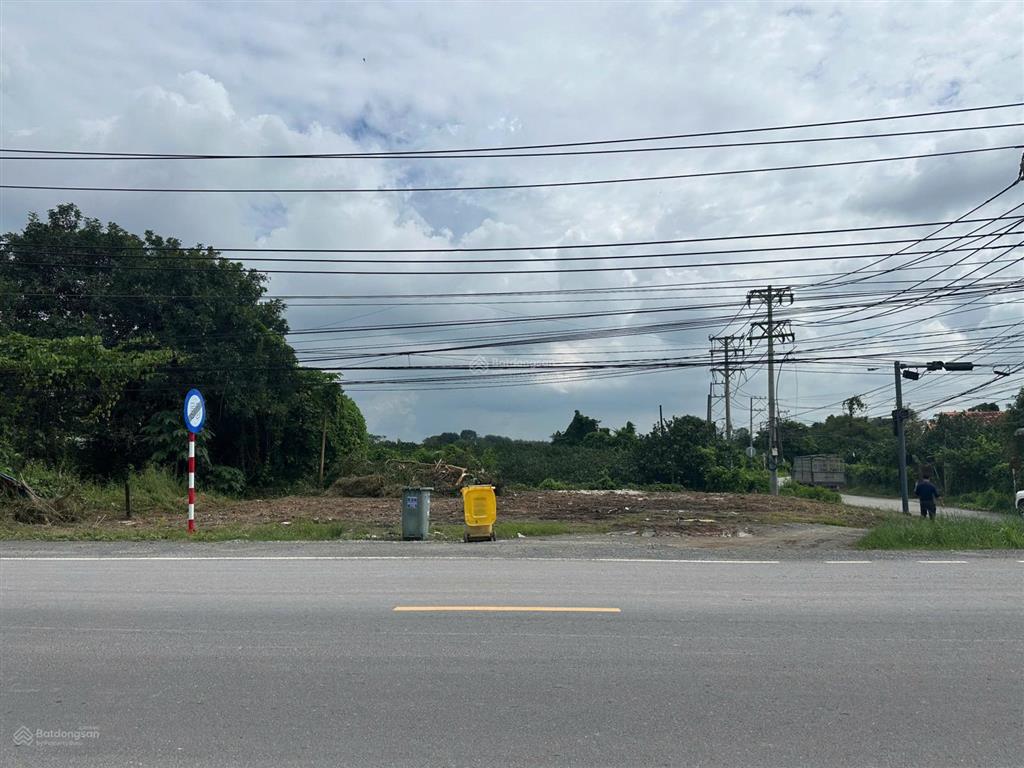 Bán gấp lô góc 550m² mặt tiền đt746 bắc tân uyên, bình dương