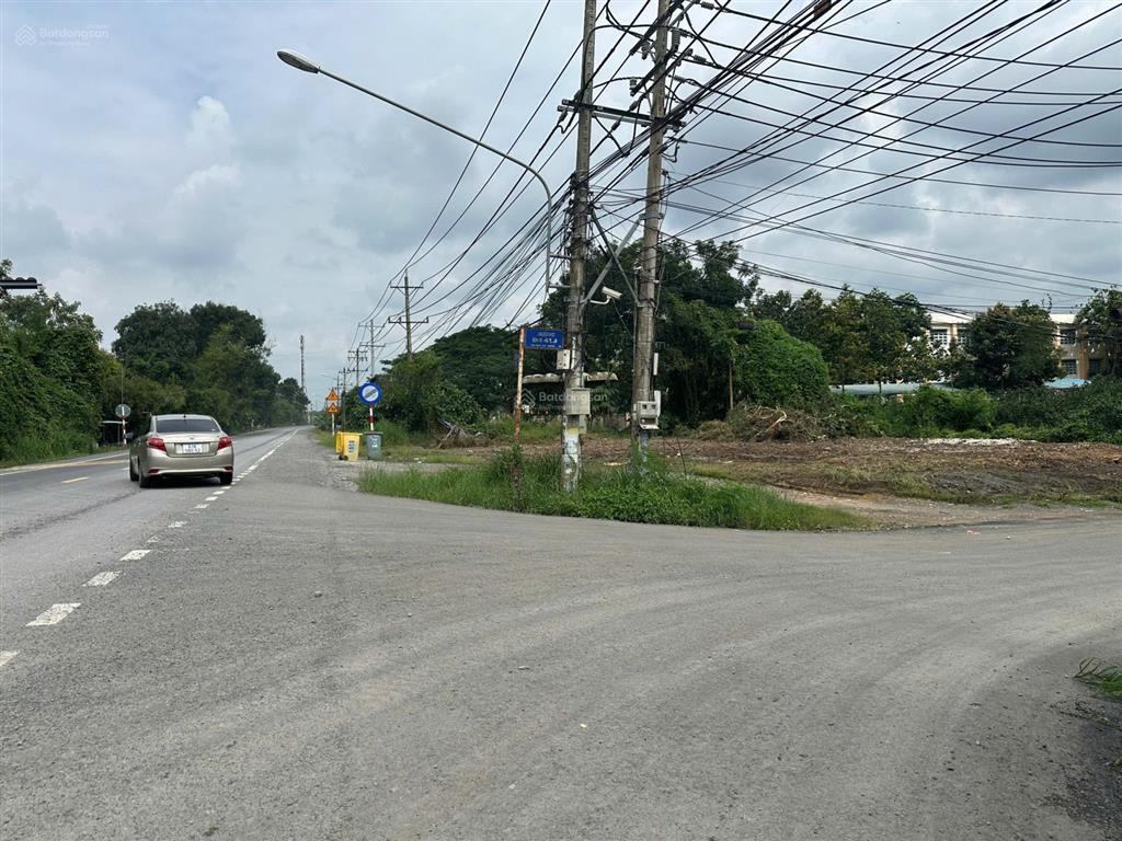 Bán gấp lô góc 550m² mặt tiền đt746 bắc tân uyên, bình dương