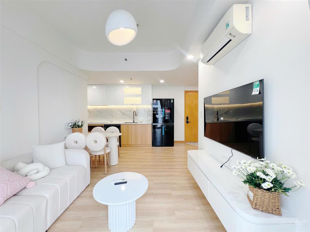 Bán gấp căn hộ 2pn view đẹp giá tốt tại masteri thảo điền.  0902 657 *** gặp khoa