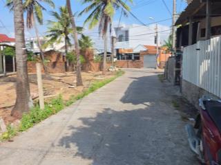 Cần bán lô đất cận biển làng lò 2 .145m2. gần sân bay 8km. gần khu nghĩ dưỡng sun vila. giá 2ty2.
