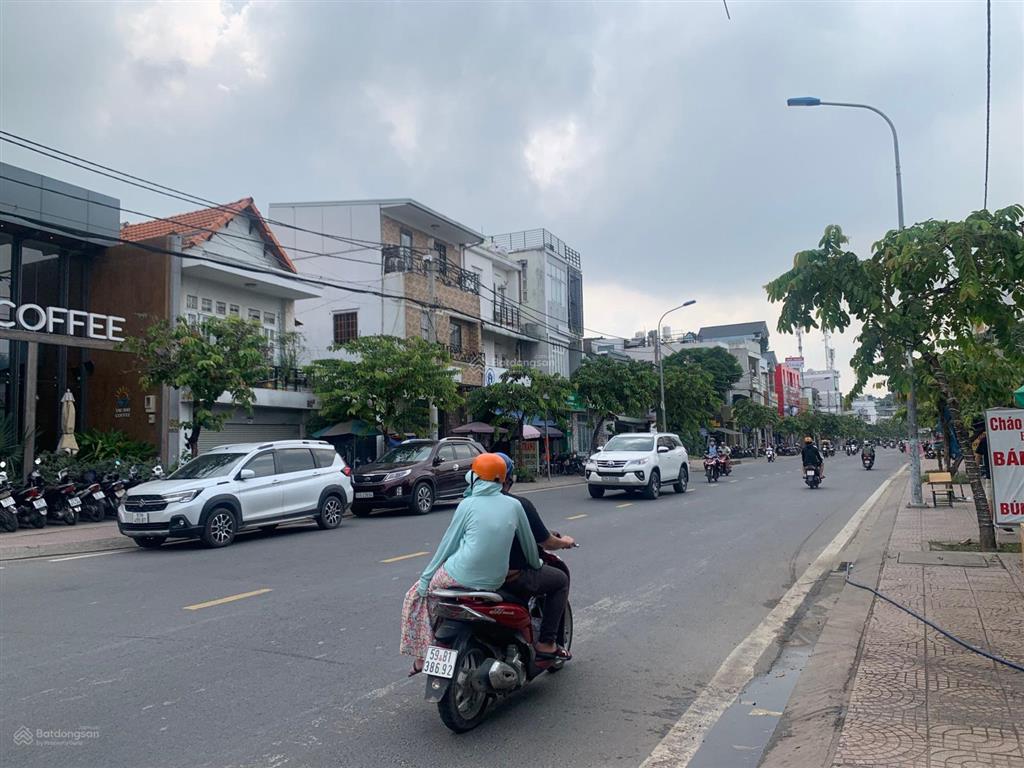 Bán tòa nhà ngay đường số 2 trường thọ 8x40m=320m² sát vành đai 2. hđ 180 triệu/tháng. giá 37,5 tỷ