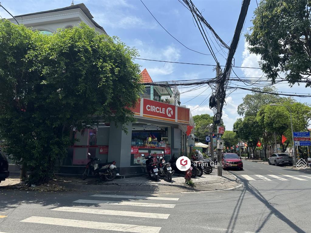 Bán nhà góc 2mt hàn thuyên, bình thọ, ngay sát ga metro thủ đức 10x21=210m2. giá 37 tỷ thương lượng