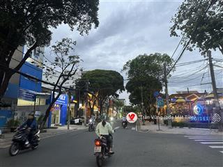 Bán căn góc 2 mặt tiền thống nhất, ctxd 22 tầng, sát trạm metro số 1, 32x50m=1.600m2. giá 170 tỷ