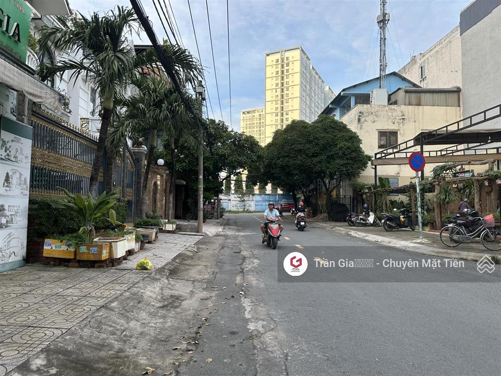 Bán góc 2 mặt tiền 14x22m=315m2. giá 30 tỷ khu kiến thiết, p.hiệp phú  ngay ga metro, ủy ban q9 cũ