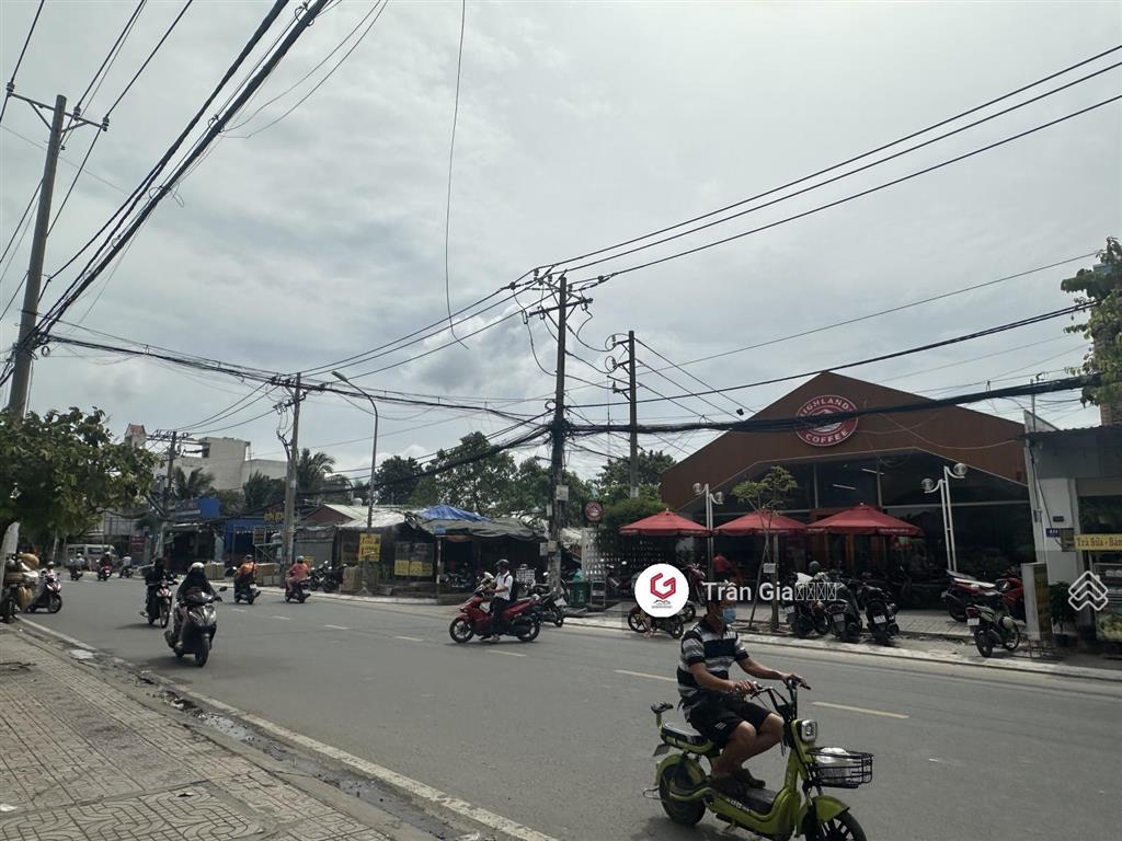 Hàng hiếm! tòa nhà hầm 5 tầng mt hiệp bình. hđ thuê 110triệu/tháng 6,5x28m=185m2. giá 31 tỷ tl