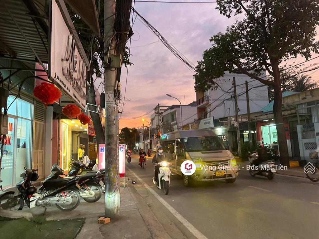 Bán nhà mặt tiền đường kinh doanh sát vành đai 2, p. linh đông, 30x45m=1.400m2 full thổ. giá 69 tỷ