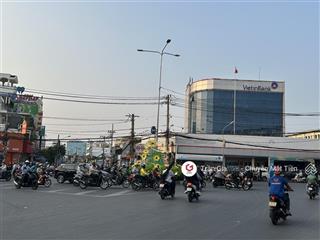 Bán building hầm 6 tầng mt tô ngọc vân chợ thủ đức. 15x30m=450m². giá 90 tỷ. thuê 350 triệu/tháng
