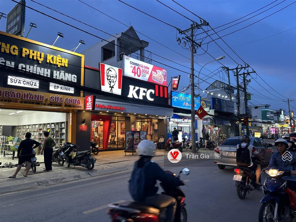 Bán nhà mt nguyễn duy trinh ngay chợ long trường đoạn nhiều thương hiệu, 6x24m=145m2. giá 13,5 tỷ
