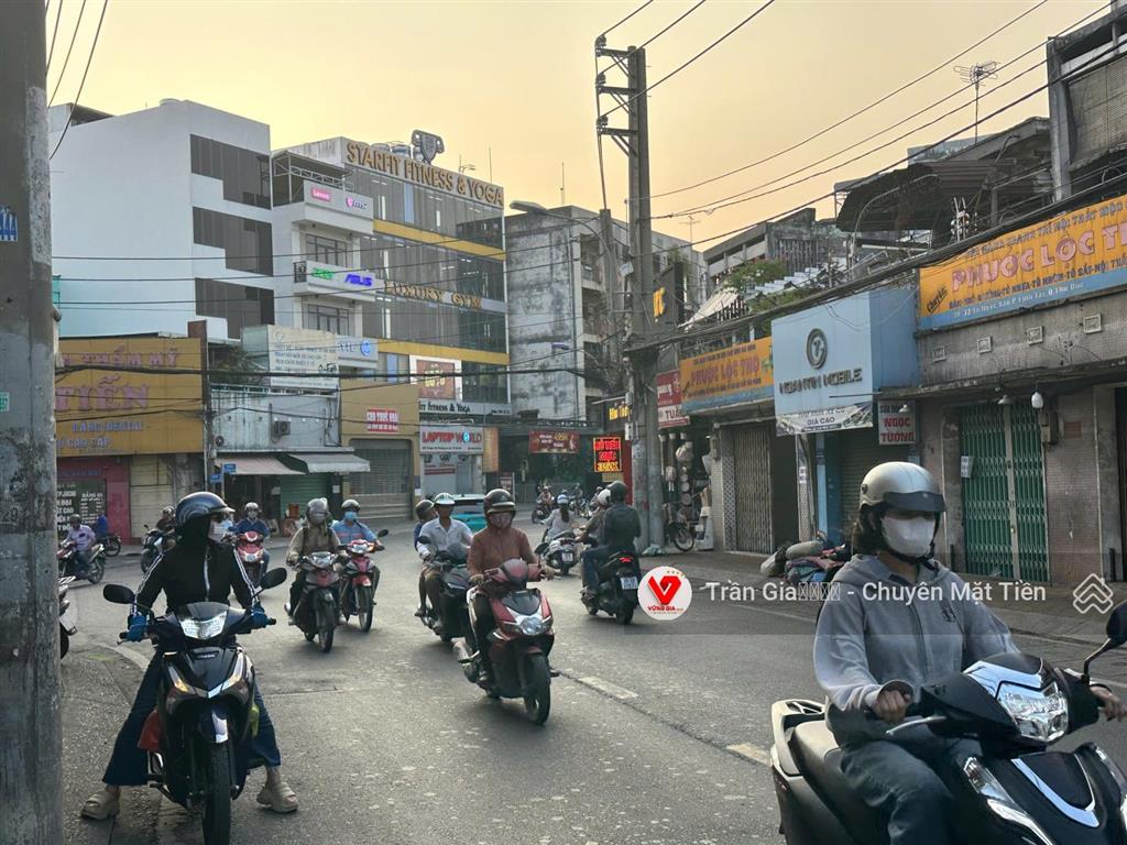 Chính chủ gửi bán building mặt tiền tô ngọc vân. dt 15x27m=420m2, hầm 6 tầng 1.700m2. giá 75 tỷ
