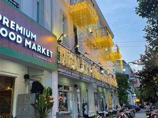 Cho thuê tòa nhà 3 tầng mặt tiền trung tâm hải châu vị trí đẹp kinh doanh, ngang 20m, 900m dtsd