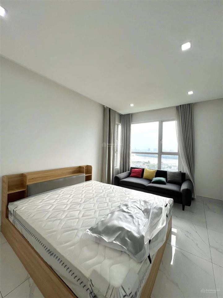 Vista verde  nhà to  full nội thất  view trực diện sắp trống giá chỉ 31tr/th. tư vấn và xem nhà