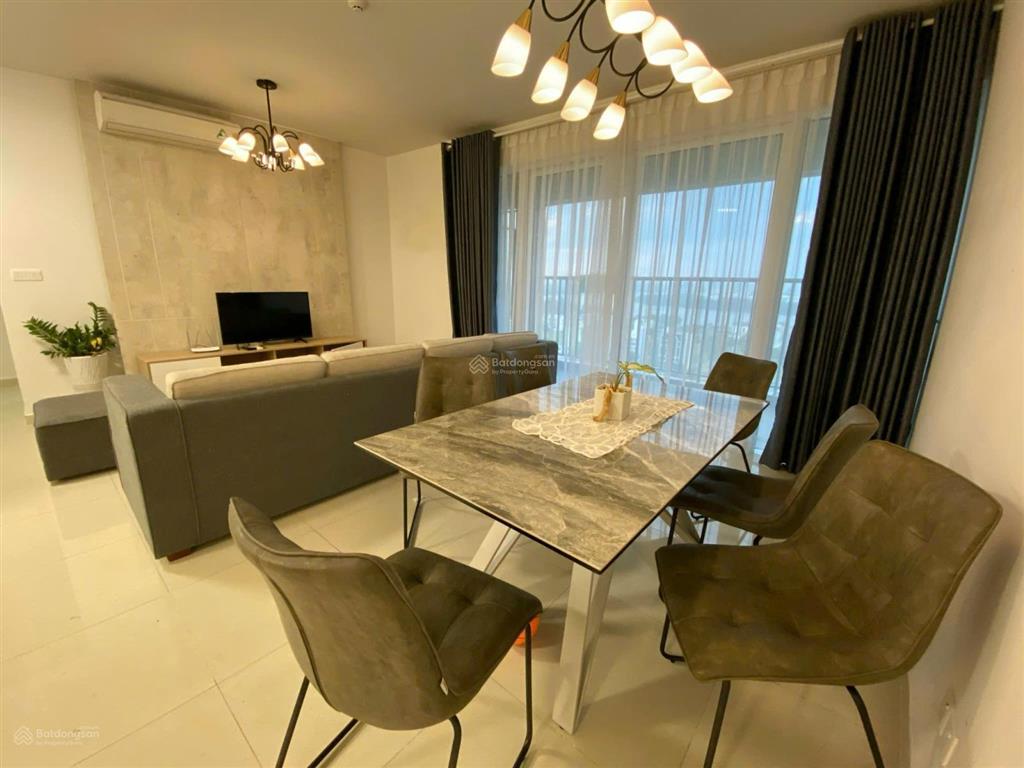 Vista verde  nhà to  full nội thất  view trực diện sắp trống giá chỉ 31tr/th. tư vấn và xem nhà