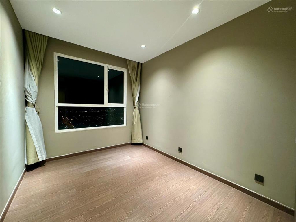 Căn hiếm vista verde  3pn 136m2 nội thất cơ bản giá chỉ 27tr/tháng.  tư vấn và xem nhà 24/7
