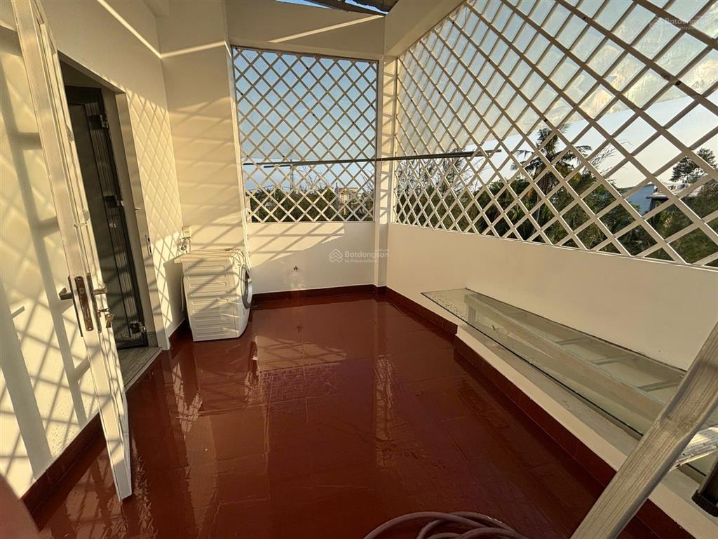 Bán nhà đẹp đang cho thuê sẵn dòng tiền