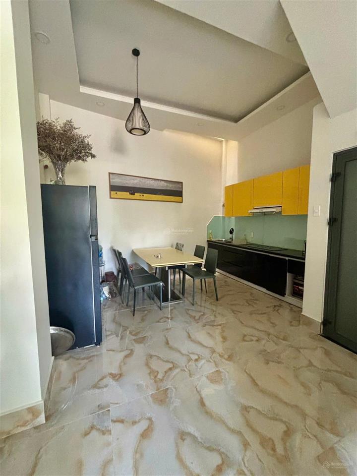 Bán nhà đẹp đang cho thuê sẵn dòng tiền