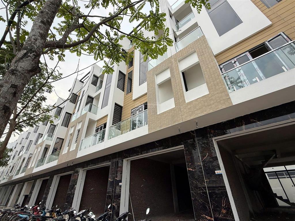 Cần bán gấp liền kề thanh hà cienco 5 hà nội 100m chỉ 11 tỷ